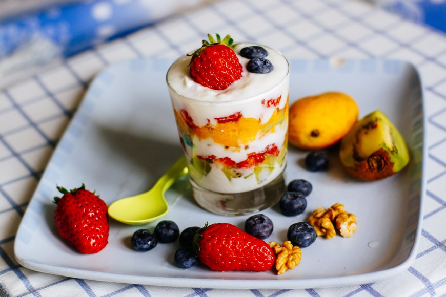 Yogurt and Fruit Parfaits